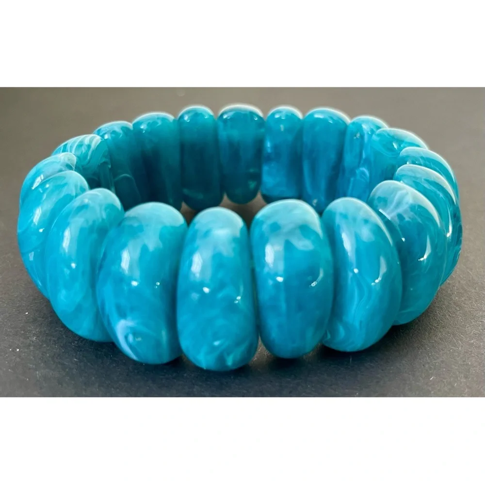 Vintage Inspired Blue Marbled Lucite Bracelet